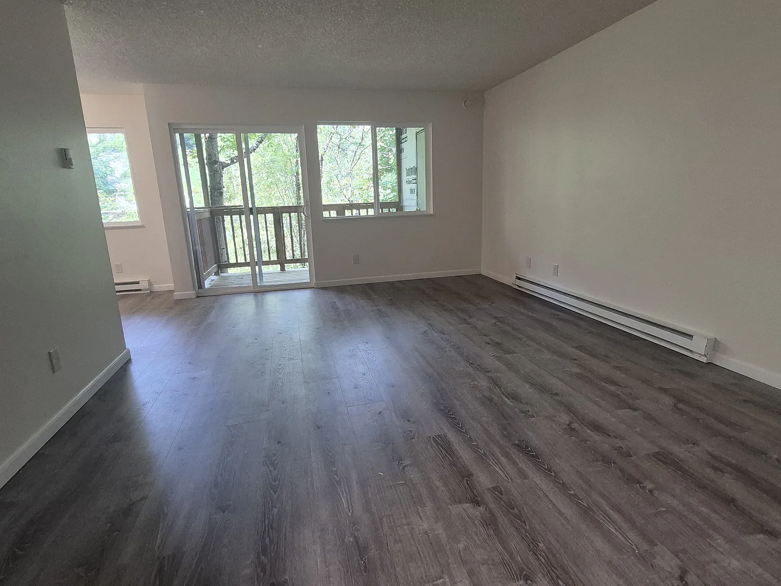 Brookside Apts - 2139 — Photo 1