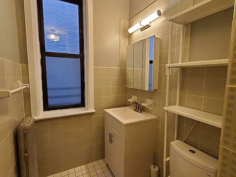 449 3rd St #3R — Photo 19