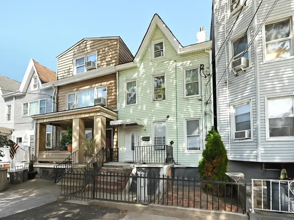 44 Court House Place image 17 of 18