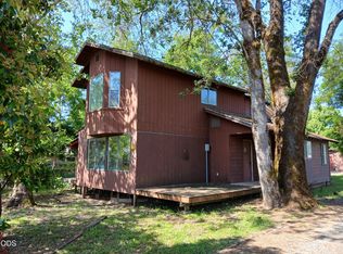 1340 Dowell Rd, Grants Pass, OR 97527