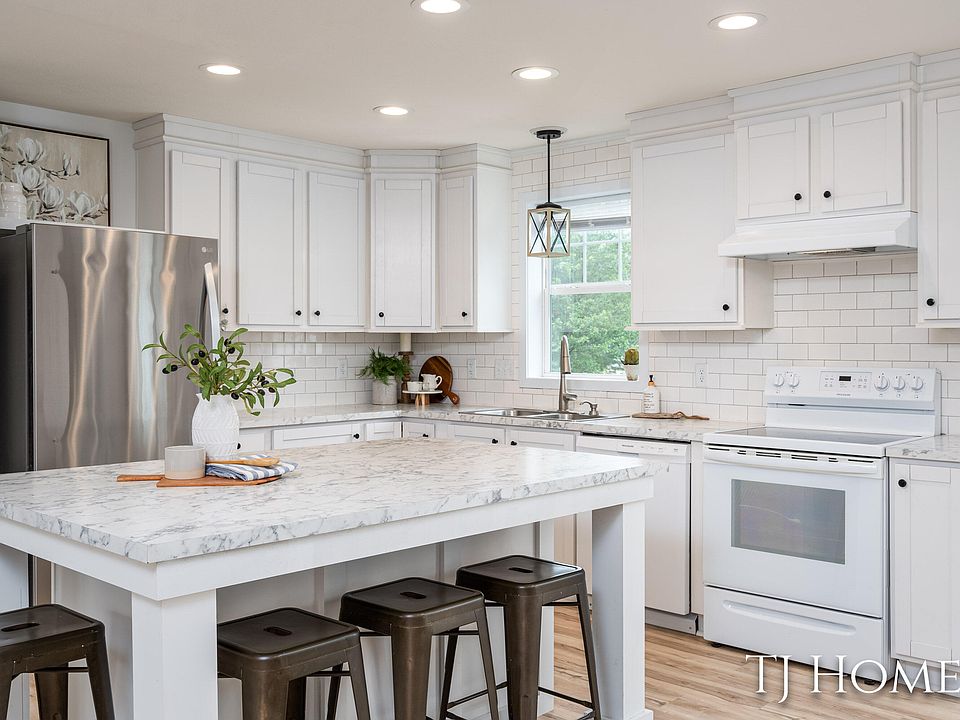 5075 Hunsberger Ave NE, Grand Rapids, MI 49525 Zillow