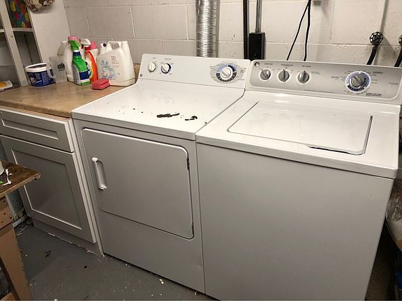 2nd image of 8445 Squirrel Hill Dr NE