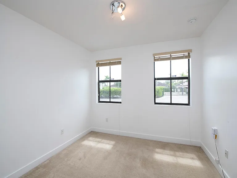 22447 SW 102nd Ave — Photo 18