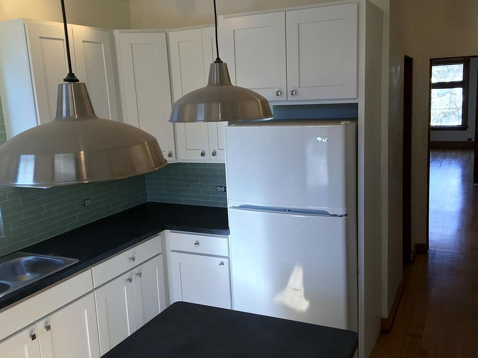 1st image of 3549 W Wrightwood Ave Floor 2