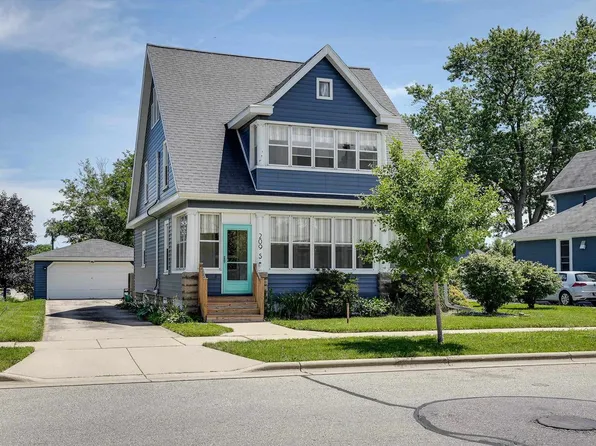 209 South Van Buren Street, Stoughton, WI 53589