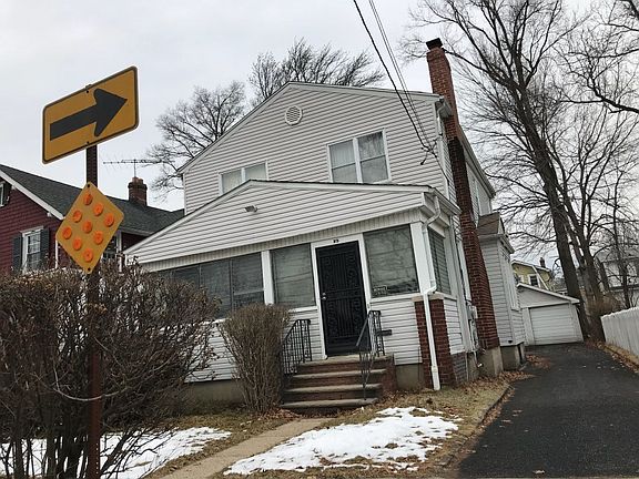3rd image of 29 Sanford Pl