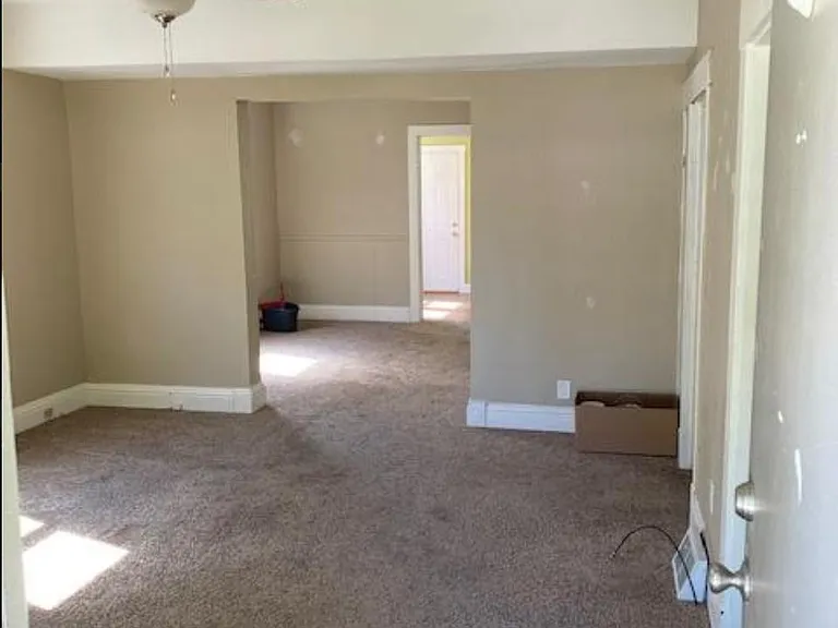 Entrance into the living room.