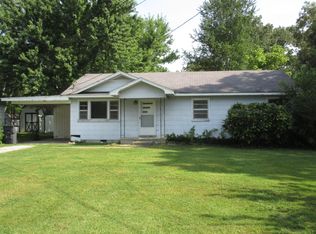 1203 Oak Dr, Manchester, TN 37355