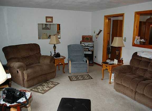 4th image of 3400 River Park Dr