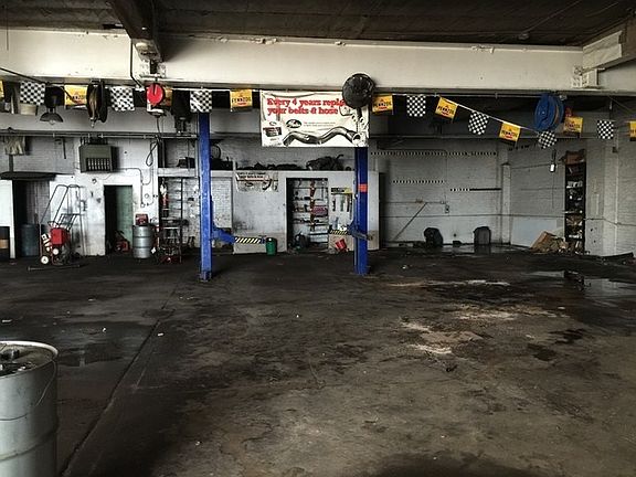 3rd image of 1539 S Laramie Ave