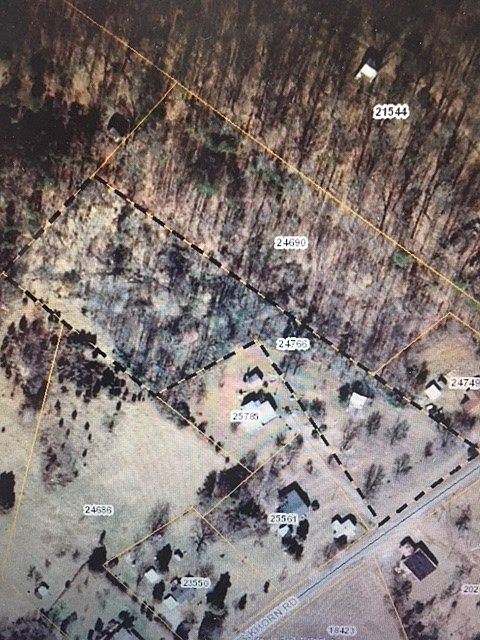 2nd image of 1164 E Elkhorn Rd