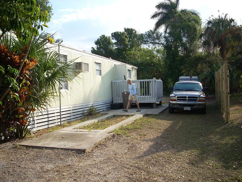2nd image of 516 Cooper St