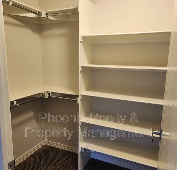 589 Gallegos Cir — Photo 17