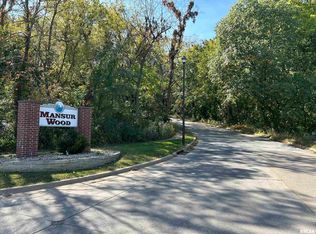 704 Mansur Ln, Carbon Cliff, IL 61239