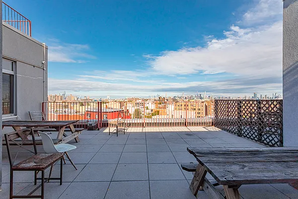 Rented by MySpaceNYC | media 29