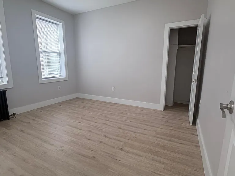 21 Kensington Ave #43E — Photo 5
