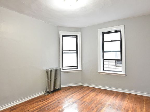 2nd image of 2010 Powell Ave APT 6K
