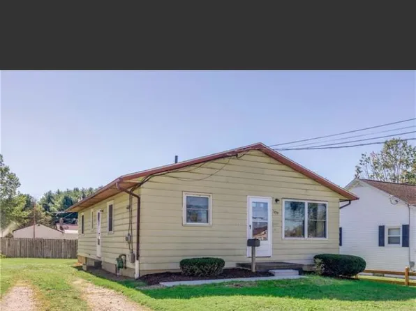1270 Stratford St, Barberton, OH 44203