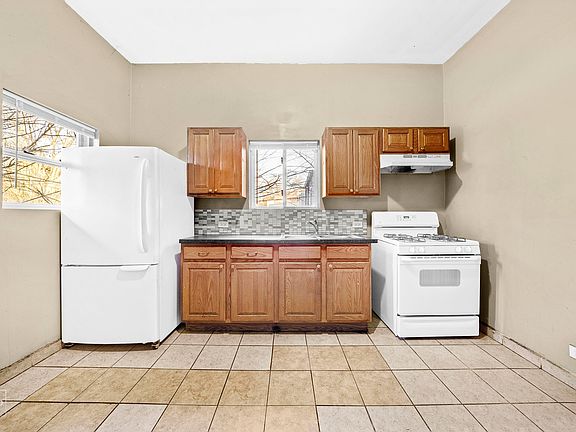 4th image of 7016 S Eberhart Ave