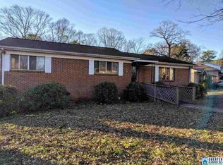 558 Edgeknoll Ln, Birmingham, AL 35209