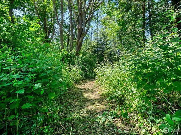 2nd image of 6 acres South Beach Road