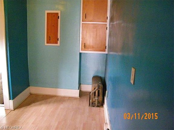 3rd image of 214 Delaware Ave