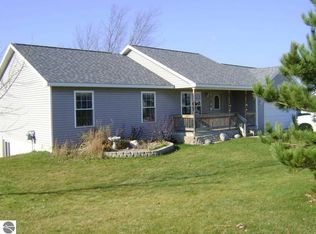 6766 S Windwood Dr, Lake Ann, MI 49650