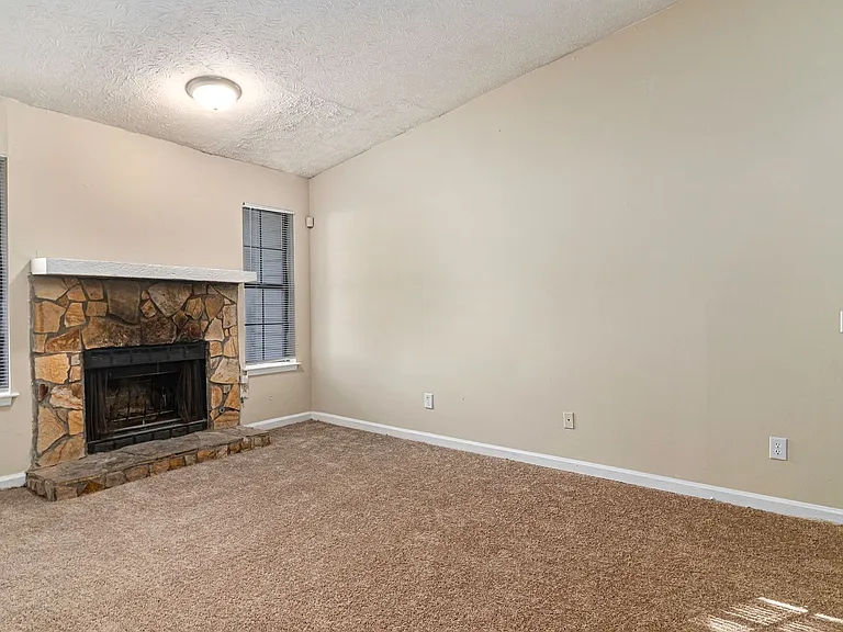 6124 Dana Ct — Photo 3