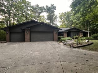 28724 E 850 North Rd, Ellsworth, IL 61737