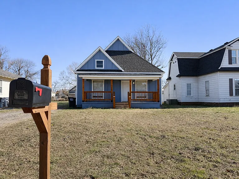 605 N Pottenger Ave — Photo 1