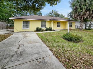 415 Water Rd, Ocala, FL 34472