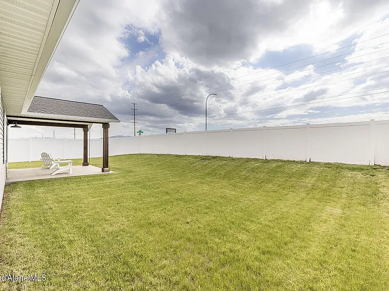 6407 W Bowmore Ln — Photo 20