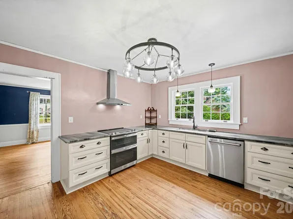 1214 S York St, Gastonia, NC 28052