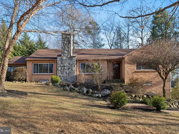 409 S Newtown Street Rd, Newtown Square, PA 19073