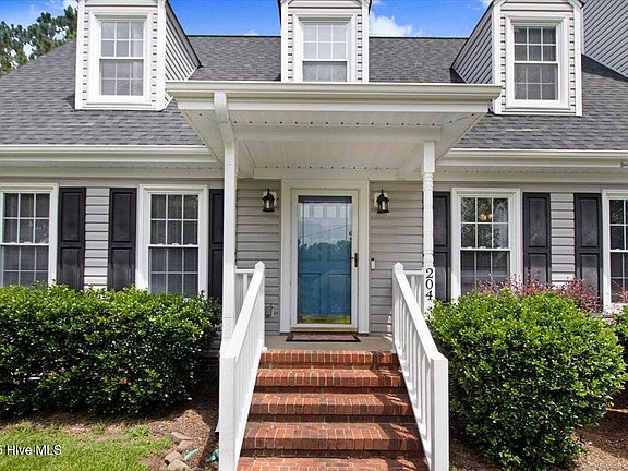 3rd image of 204 Paul Place