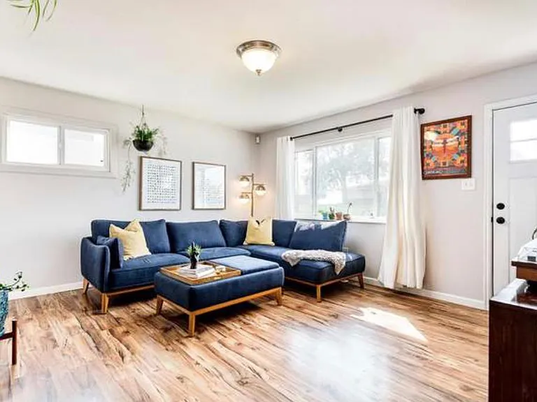 521 Drake St — Photo 4