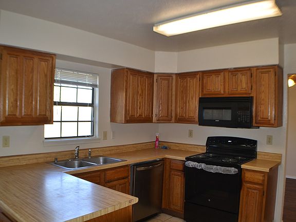 5th image of 1515 Bandera Dr
