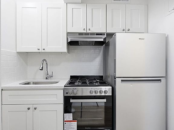 3rd image of 50-22 40th St #4D