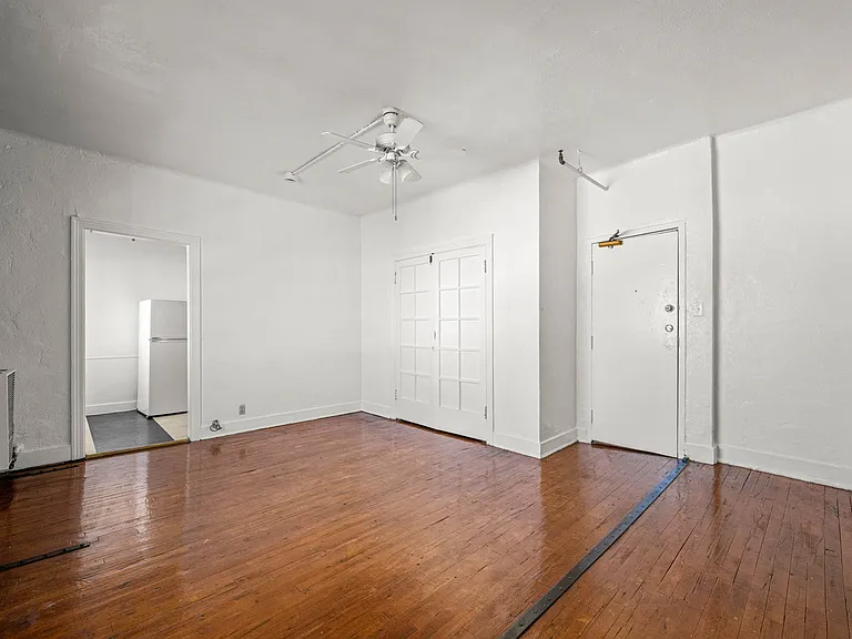 129 N Oxford Ave — Photo 3