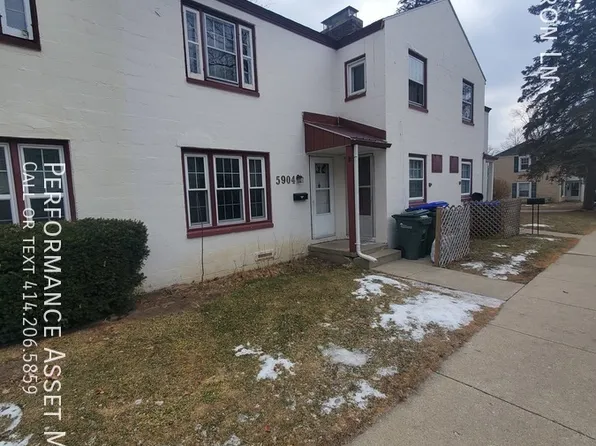 5904 Dendron Ln, Greendale, WI 53129