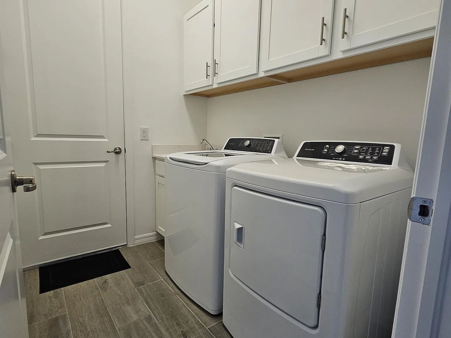 5897 Sunningdale St - The N... — Photo 3