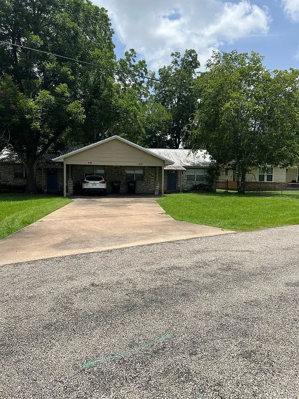 417-b North Street — Photo 2