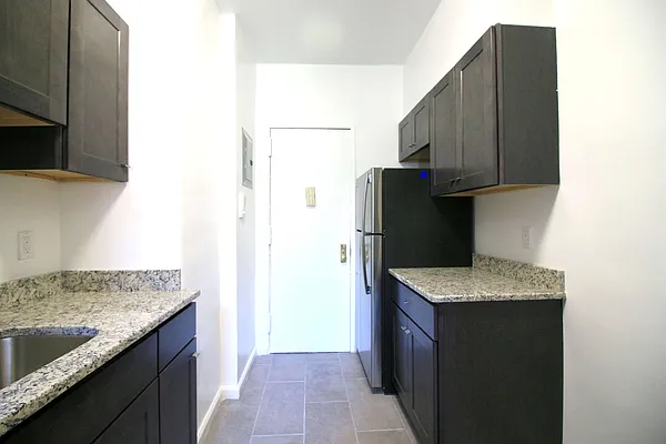 Rented by Link NY Realty | media 18