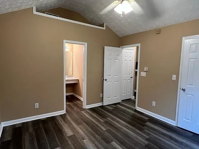 5200 Alexander St — Photo 12