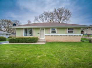 615 Oak Dr, Waterford, WI 53185