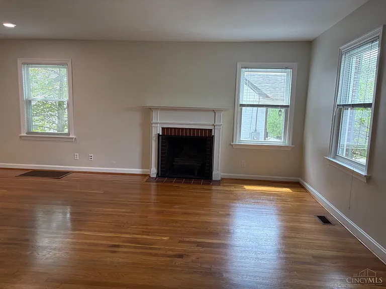 4408 Grove Ave — Photo 4