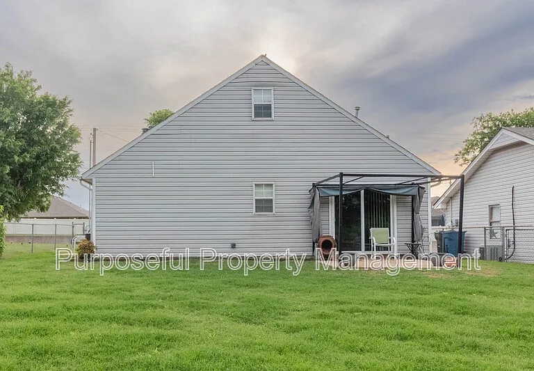 216 N Fretz Ave — Photo 27