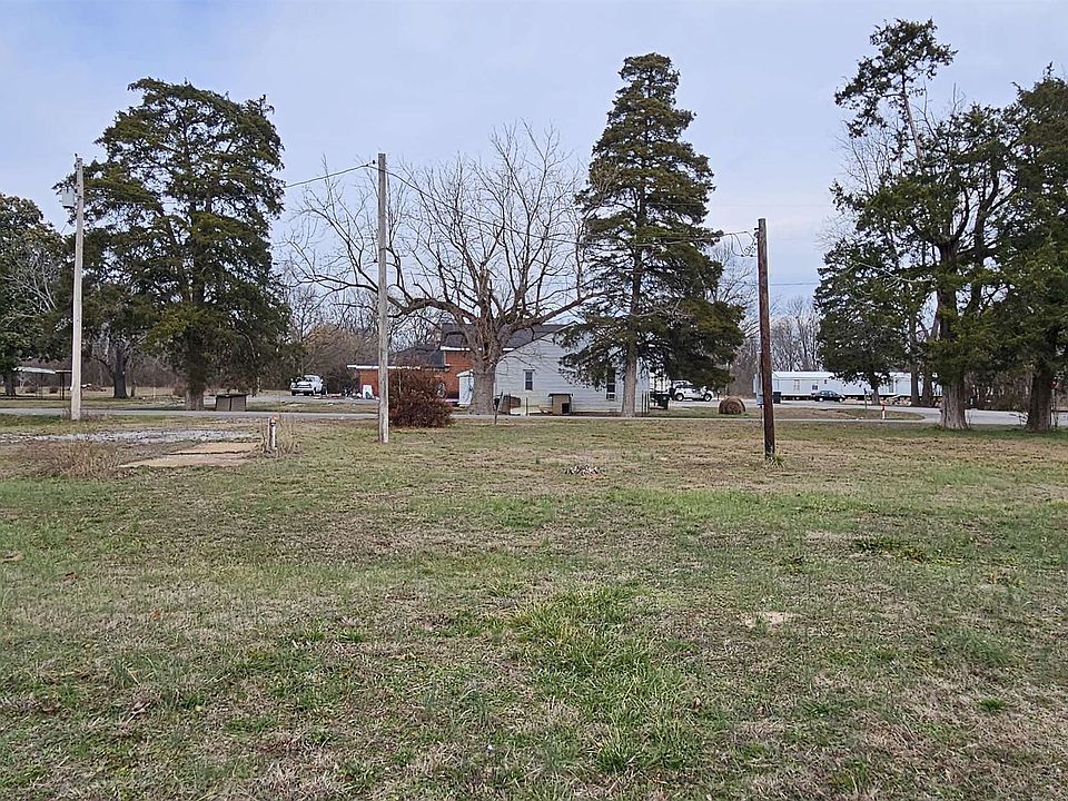 2nd image of 8945 Mount Mills Rd