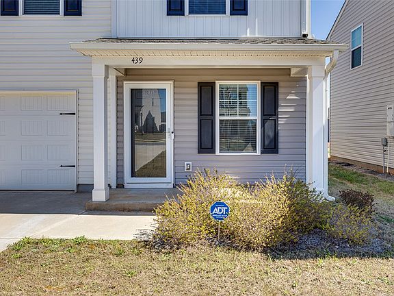 4th image of 439 Seaborn Cir