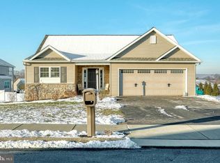 143 Spring Meadows Rd, Manchester, PA 17345